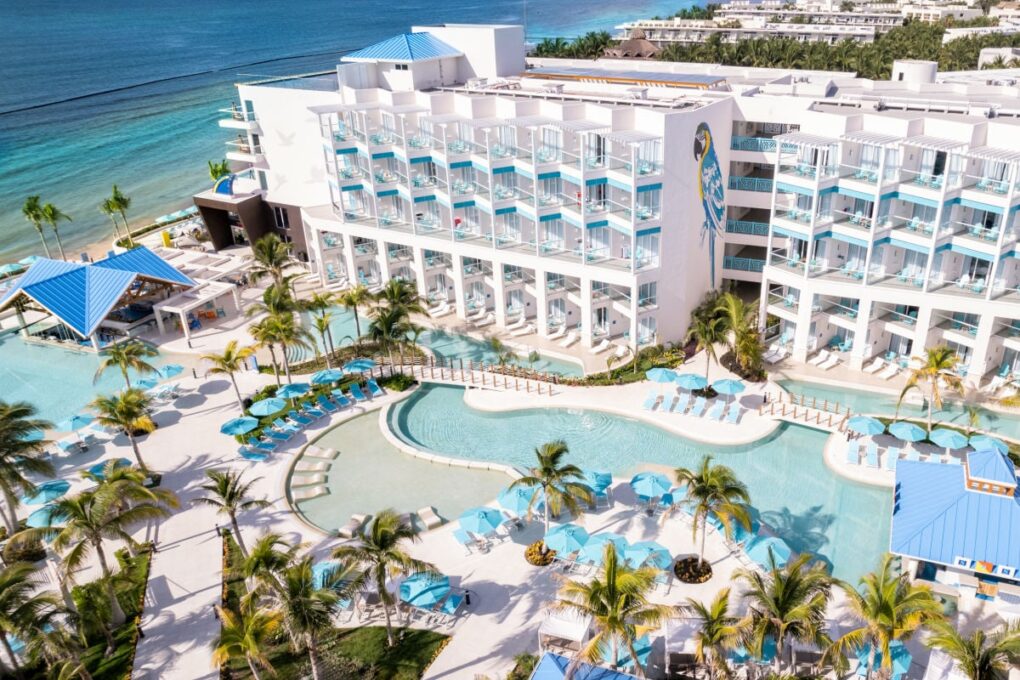 Cheers! This Incredible Adults-Only Cancun Resort Has Mexico