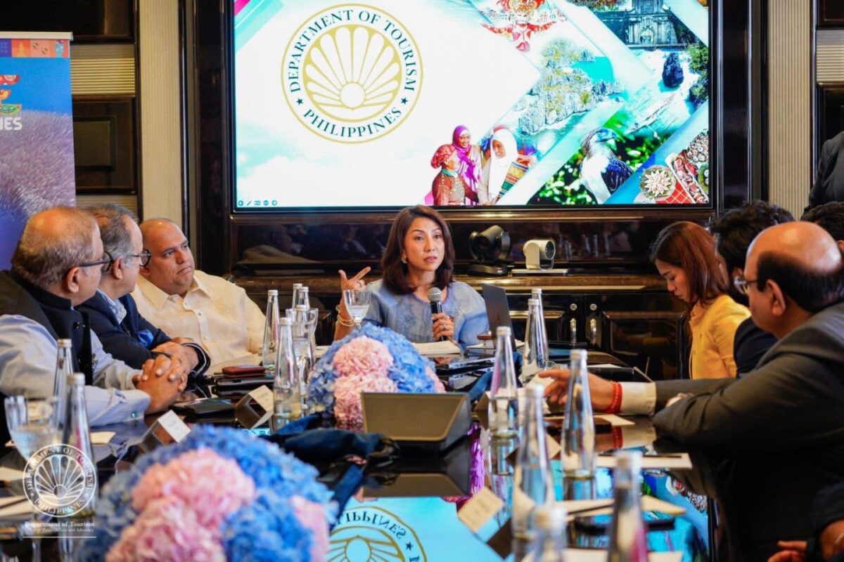 Philippine tourism secretary encourages Bollywood producers to film in the country